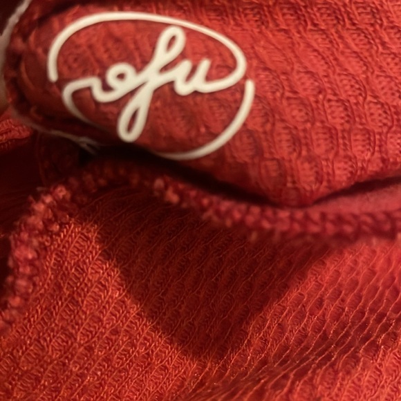 Red Ribbed Tank Top - Picture 2 of 2